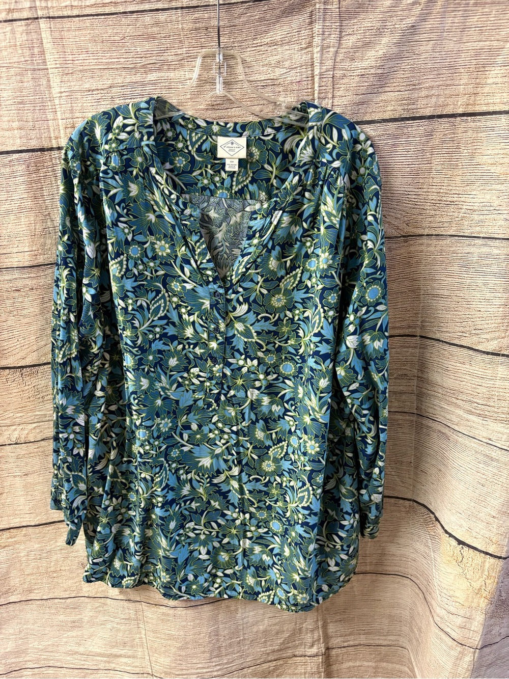 😍 Cleveland Blues Floral V-Neck Women's Blouse